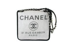 CHANEL Woven Straw Raffia Small Deauville Messenger Grey