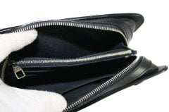 LOUIS VUITTON Black Epi Hoche Wristlet