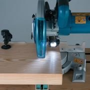 Makita  LS0815FLN Sürgülü  Gönye Kesme  216mm