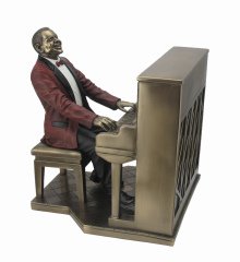 Piyano Çalan Müzisyen