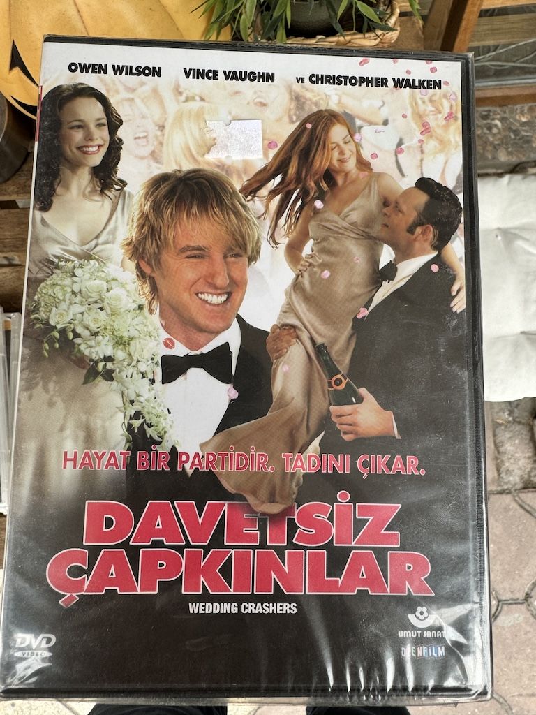 WEDDING CRASHERS - DAVETSİZ ÇAPKINLAR - DVD