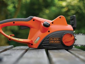 Black&Decker CS2040 2000W Elektrikli Ağaç Kesme