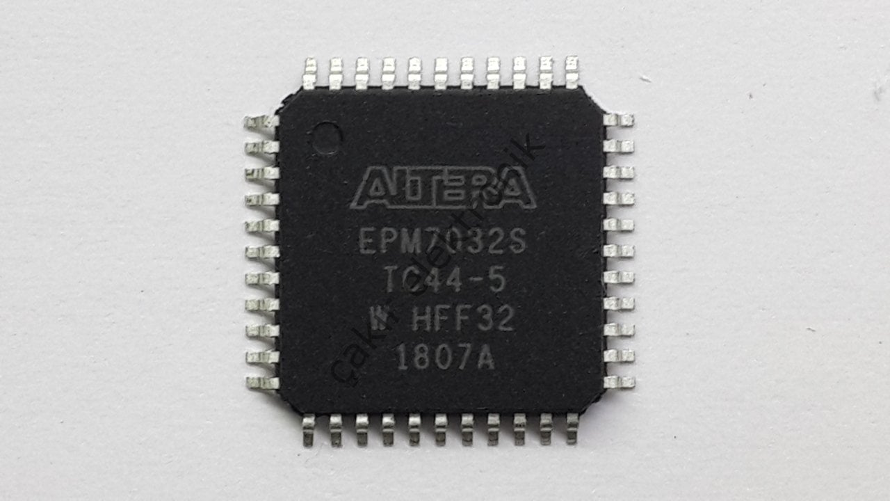 EPM7032S IC44-5   -  EPM7032 - Programmable Logic