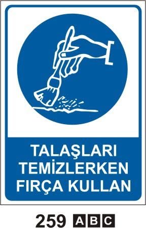 Talaşları Temizlerken Fırça Kullan