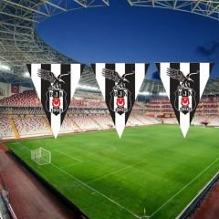 Beşiktaş Üçgen Bayrak Flama - 3,60 mt