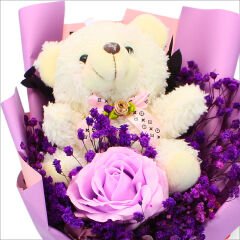 PVC Kutulu,Pelüş Ayıcık ve Mor Güllü Kuru Çiçek Buketi 32cmx18cm