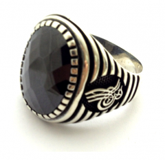 Tuğra işlemeli Siyah zirkon taşlı erkek yüzüğü