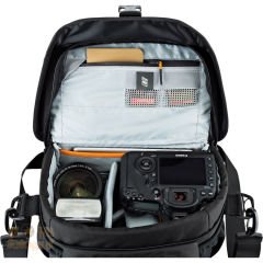 Lowepro Nova 180 AW II Kamera Omuz Çantası - Siyah