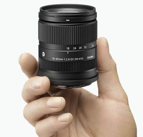 Sigma 18-50mm f/2.8 DC DN Contemporary Lens (Sony E)