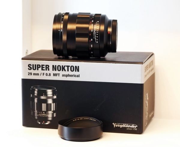 Voigtlander Super Nokton 29mm F/0.8 Aspherical Lens (MFT)