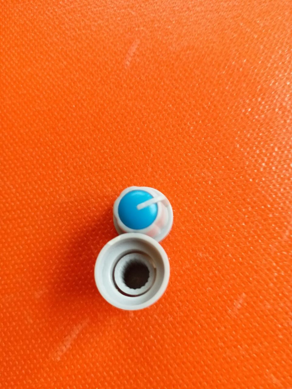 Pot Düğmesi 10mm gövde Gri orta mavi şaft çapı: 5mm (Orjinal)