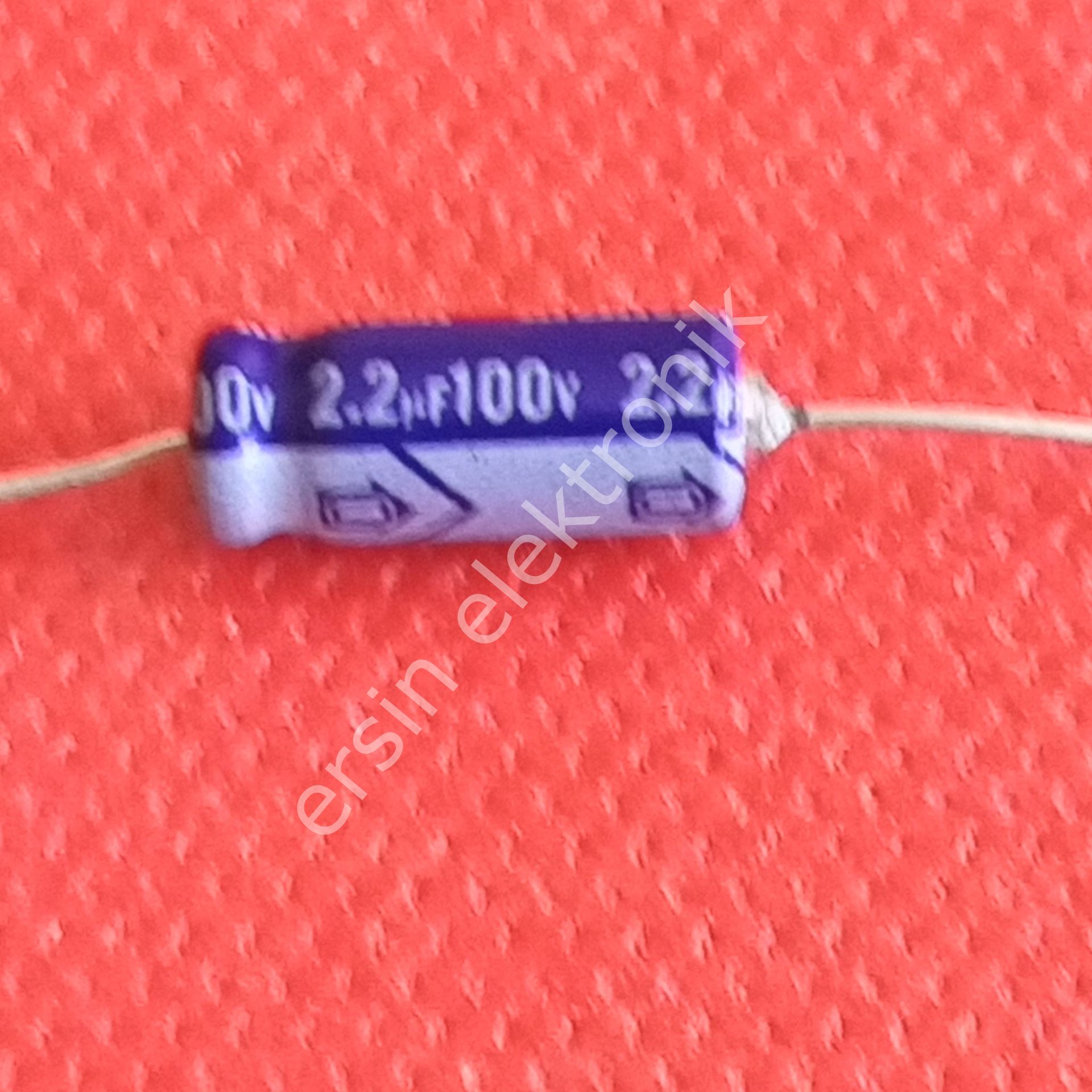 2.2uF 100V  Aksiyel (Axial) Kondansatör