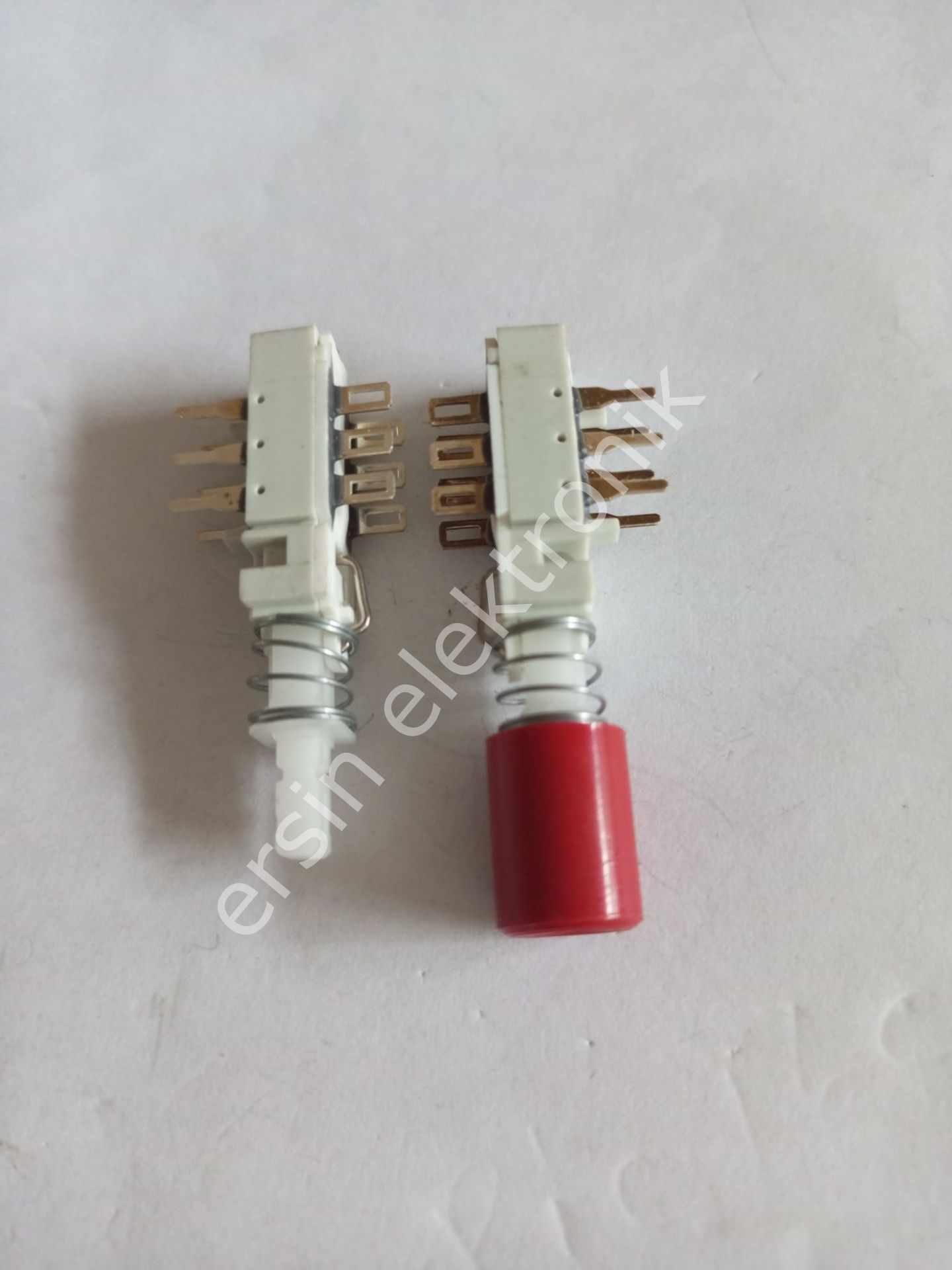 LK102 Saçsız Push Button ( buton ) Switch On-Off Anahtar (Uzunluk :42mm En: 9mm Pin :7mm)