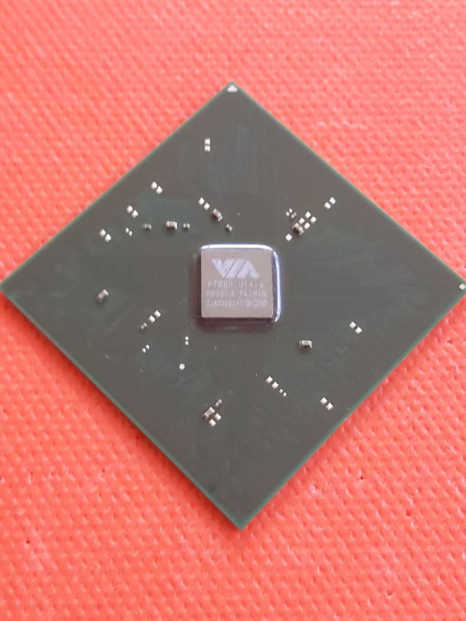PT880 Ultra  dual-channel Chipset (Yonga Seti)