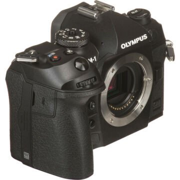 OLYMPUS OM-1 DIGITAL CAMERA BODY BLACK