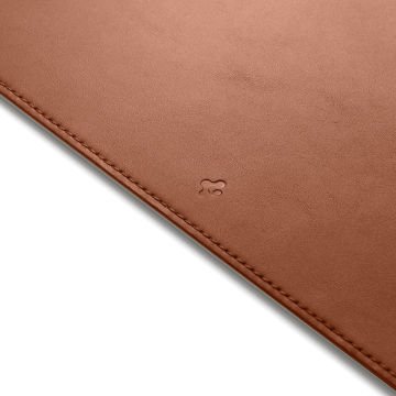 Spigen Regnum LD302 Büyük Boy 90 x 40 Cm Mouse Pad (Velo Vegan Leather Technology) Brown