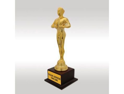 Oscar Başarı Ödülü Heykeli Bayan