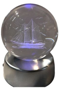 Kristal Cam Küre Renk Değiştiren Led Işıklı Yelkenli Gemi