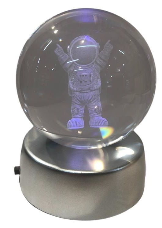 Kristal Cam Küre Renk Değiştiren Led Işıklı Astronot