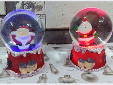 Renkli Işıklı Mini Noel Baba Cam Kar Küresi