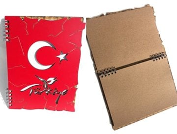Ahşap Kapaklı Kırmızı Türkiye Hatıra Defteri