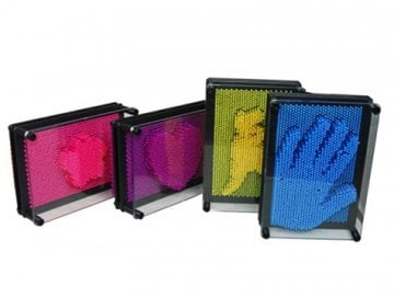 3 Boyutlu Plastik Renkli Çivi Tablo Pinart (13 cm x 18 cm x 4 cm)