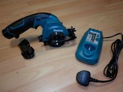 Makita HS301DWE Akülü Sunta Kesme Makinası 12V 2Ah Li-ion