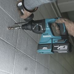 Makita BHR242RFE Akülü Kırıcı Delici Matkap 18V 3.0Ah