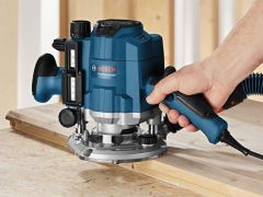 Bosch GOF 1250 CE Freze Makinası