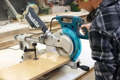 Makita LS1018LN Gönye Kesme Makinası 255 mm