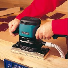 Makita 9046 Titreşim Zımpara 600W