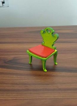 Minyatür Sandalye