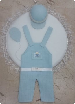 Erkek Bebek Odası Kapı Süsü ; Balonlu Şapkalı Elbise