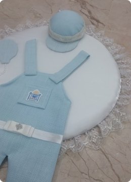 Erkek Bebek Odası Kapı Süsü ; Balonlu Şapkalı Elbise