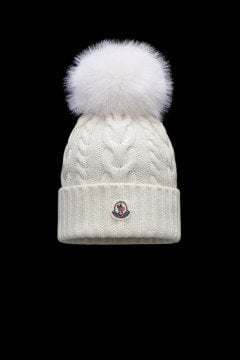 Beanie With Pom Pom - Bere, Beyaz