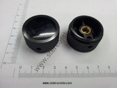 Bakalit Potansiyometre Düğmesi  , Yandan Vidalı Pot Başlığı( Genişlik : 33mm , Yükseklik : 18.5mm )  Çok turlu Pot Düğmesi ( 6,3mm Pot Başlarına Uygundur ) Made in Taiwan