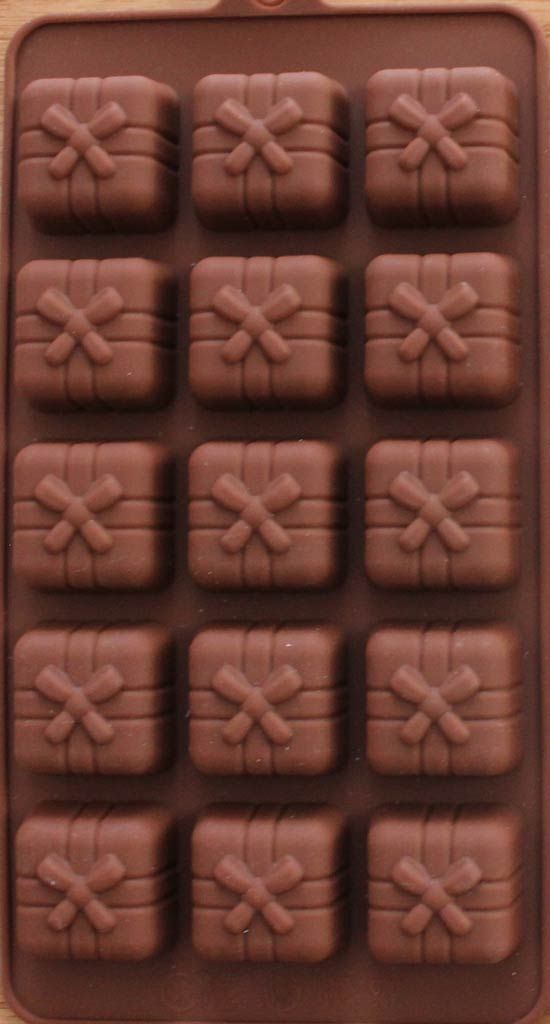 Fiyonklu Hediye Paketi Silikon Kalıp Çikolata Muffin Sabun Kokulu Taş Mum Epoksi Kalıbı 15 Delikli