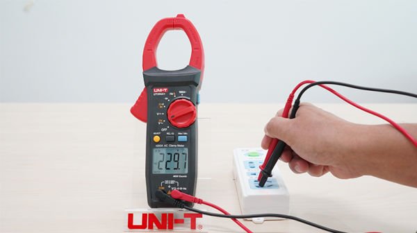 Uni-t UT205A+ 1000A AC Pens Metre