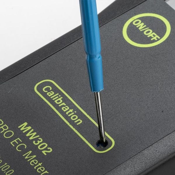 Milwaukee MW302 PRO Portatif İletkenlik Metre - EC Ölçer