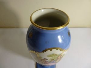 Limoges imzalı porselen el boyaması vazo Y:25cm