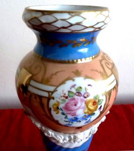 Orijinal Sevres damgalı çift vazo. 19. Y.y. Y:30cm.