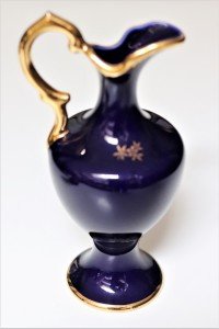 Limoges imzalı porselen el boyaması kulplu sürahi Y. 17cm.