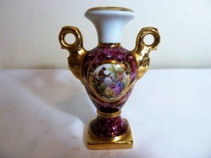 Limoges porselen el boyaması vazo. Y.10cm.