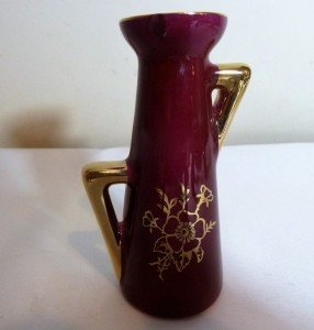 Limoges imzalı porselen el boyaması vazo. Y:10,5cm