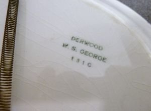 Porselen kayık tabak 19 Y.y. İngiliz Derwood  Georg  2  İmzalı. 28x21 cm