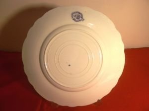 Royal Wedgwood porselen tabak. İmzalı Çapı:22,5 cm