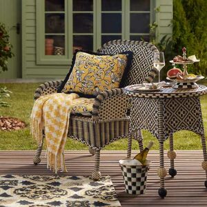 Courtyard Outdoor Accent Chair - Queen Bee