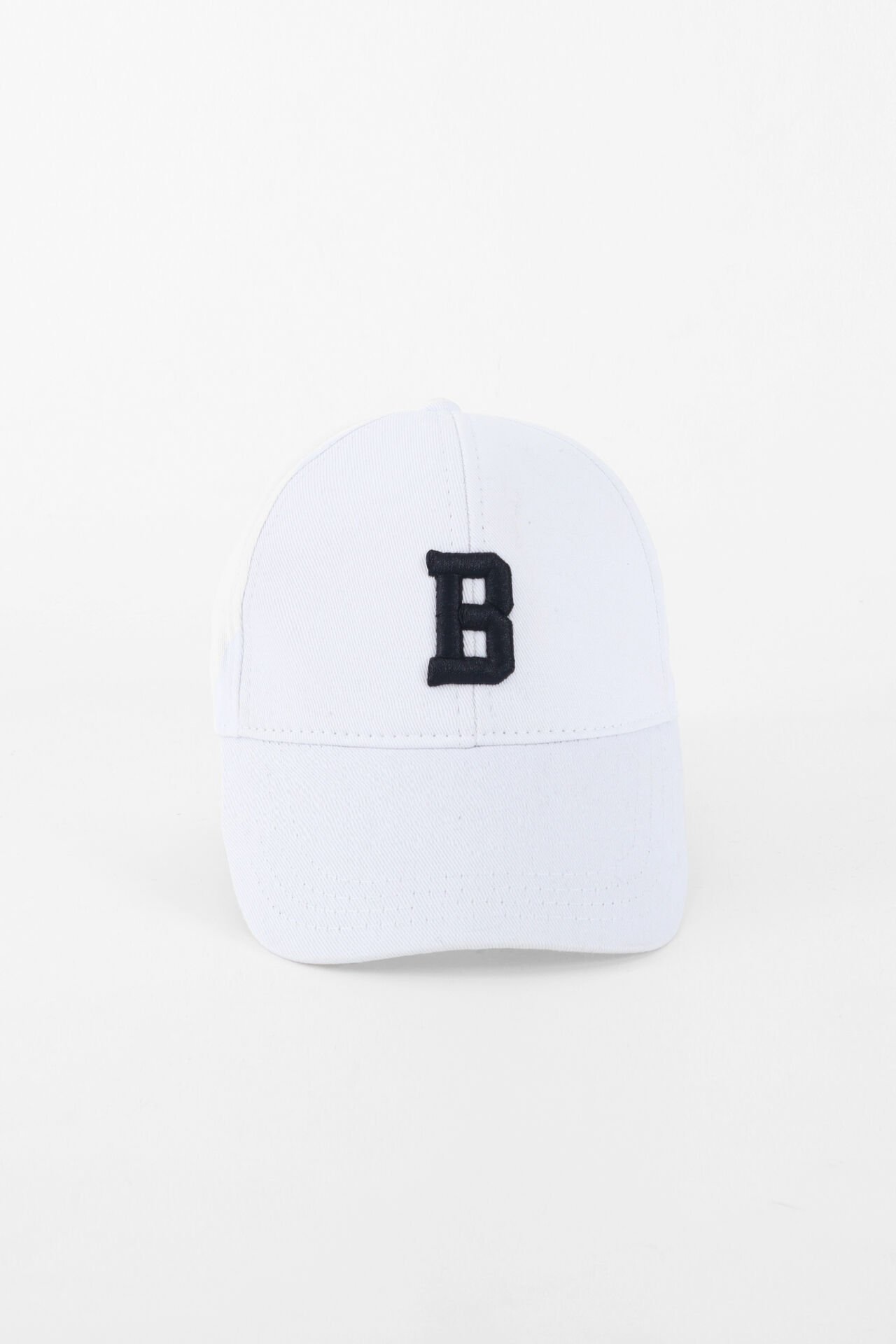 B Harf Nakışlı Kep Şapka - Beyaz
