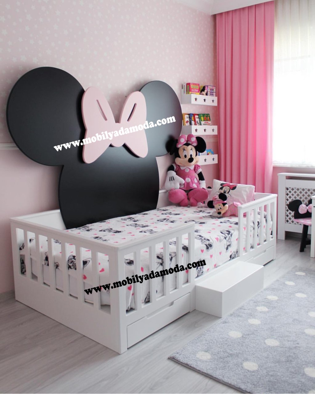 Arkası Minnie Mouse Çekmeceli Yer Yatağı