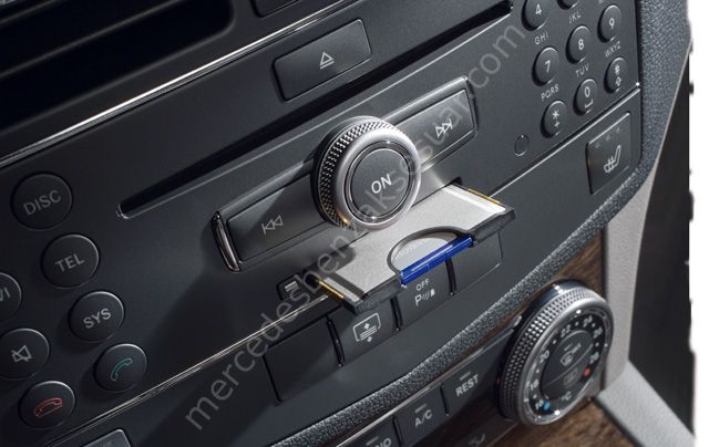 Mercedes Benz Hafıza Kartı 2 GB